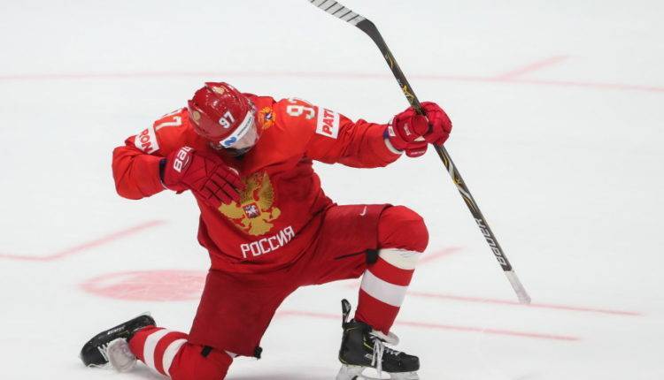 Сборная России по хоккею завоевала бронзу на чемпионате мира