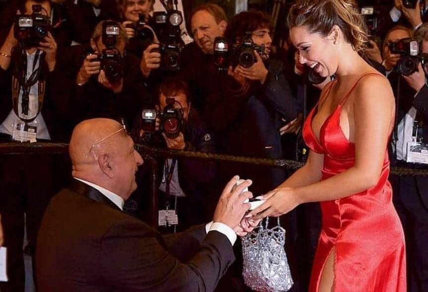63-летний миллионер сделал предложение руки и сердца молодой избраннице в Каннах (фото, видео)