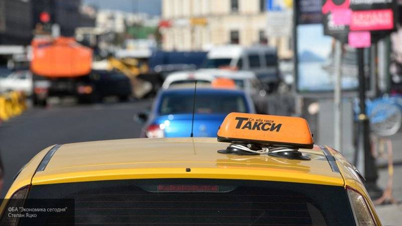 Водителям такси в России хотят запретить работать сверх нормы