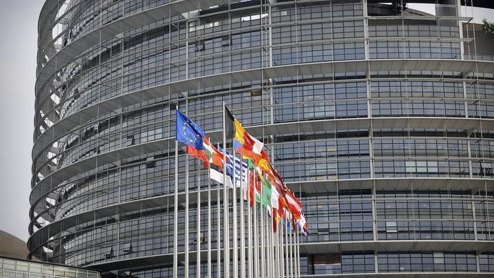 Евроскептики и националисты укрепили свои позиции: ЕП опубликовал обновленные результаты выборов