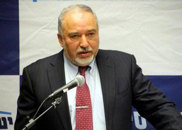 "Ликуд" винит Либермана и намекает на выборы, Либерман призывает не лгать израильтянам