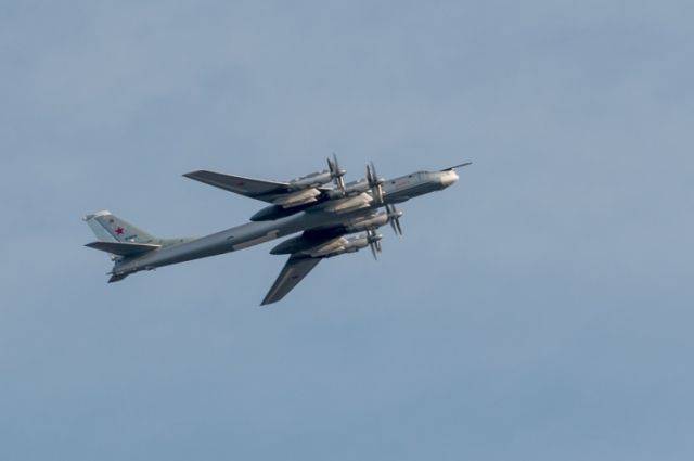 В сети появилось видео сопровождения Ту-95МС истребителями МиГ-31
