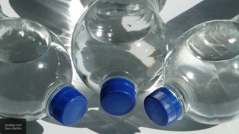 Сдача бутылок поможет избежать проблем с их захоронением, считают в Совфеде