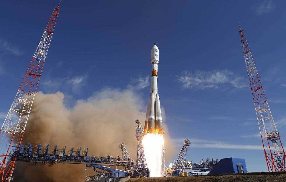 Ракета "Союз-2.1б" со спутником "Глонасс-М" стартовала с Плесецка