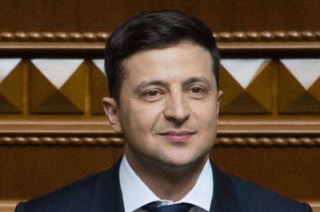 Зеленский заявил, что деятельность депутатов разрушила легитимность Рады