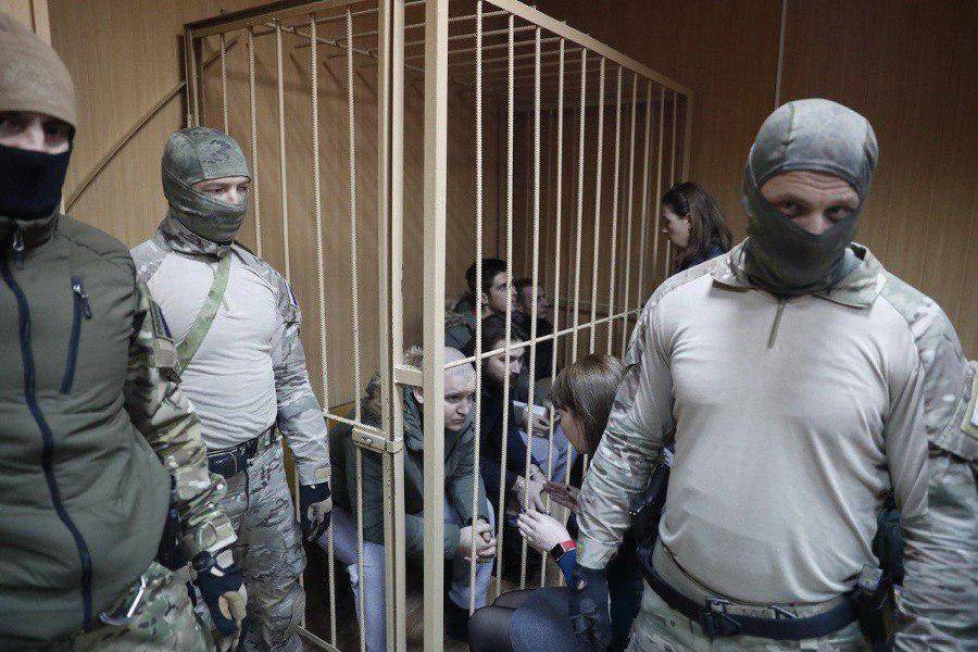 Судьбу задержанных украинских моряков решит суд – Песков