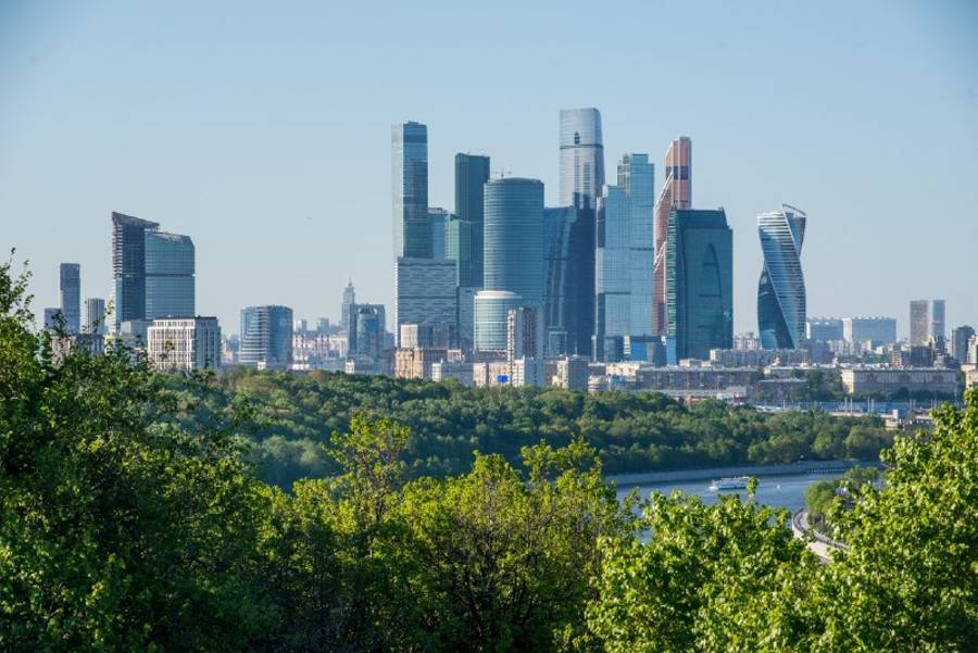 Российские города-миллионники догонят Москву по экономике через 100 лет