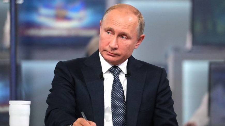 Путин призвал искоренить несуразные проверки бизнеса