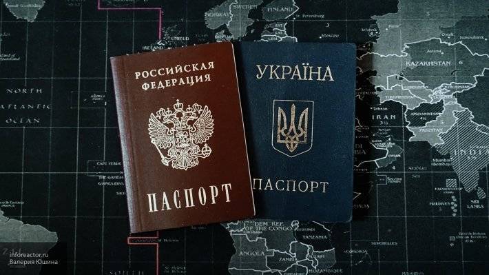 Москва паспортами РФ «щелкнула» Киев по носу, сломав планы Зеленского на Донбасс
