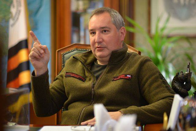 Рогозин опубликовал видео удара молнии в ракету-носитель «Союз»
