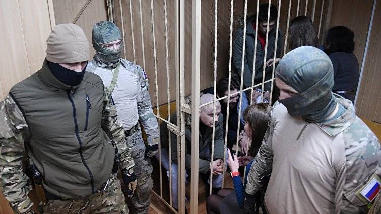 Суд оставил под стражей еще 8 задержанных в Керченском проливе моряков ВМСУ