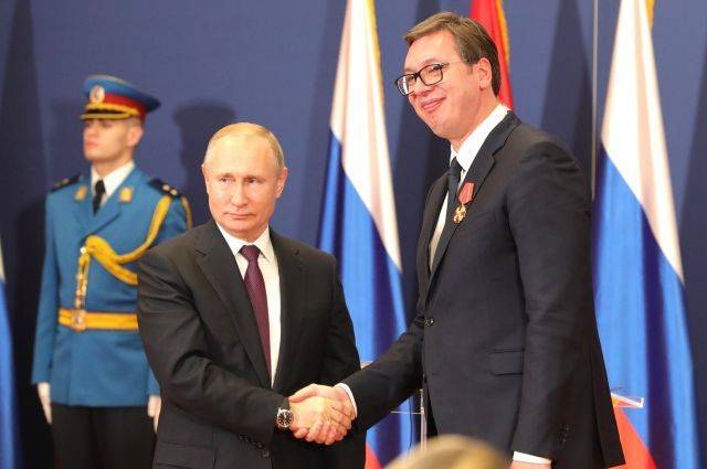 Вучич поблагодарил Путина за помощь в вопросе Косова