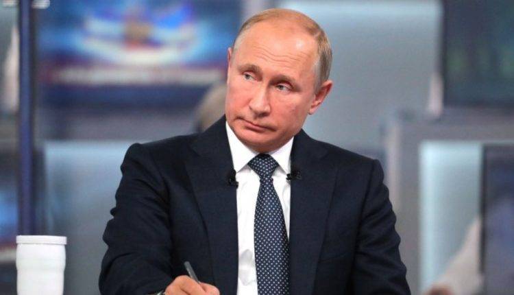 Путин призвал искоренить несуразные проверки бизнеса