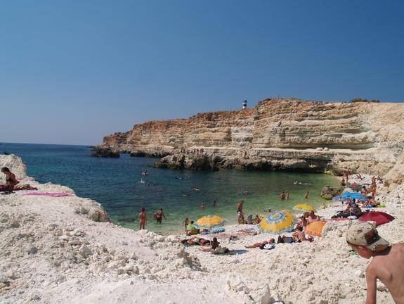 35% пляжей Крымского полуострова еще не готовы к купальному сезону