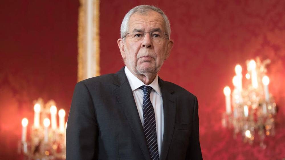 В Австрии объявили дату отставки канцлера Курца и его правительства