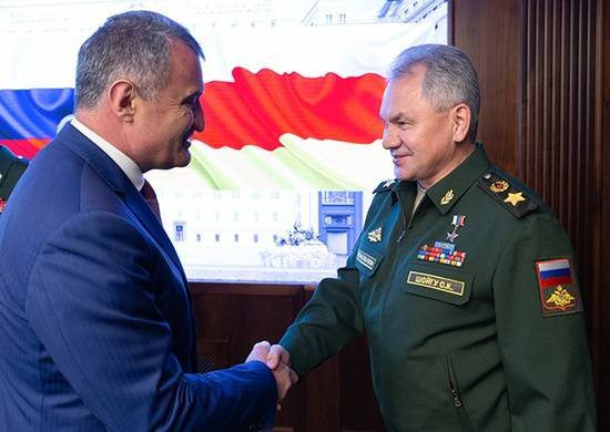 Шойгу и Бибилов обсудили двустороннее военное сотрудничество России и Южной Осетии