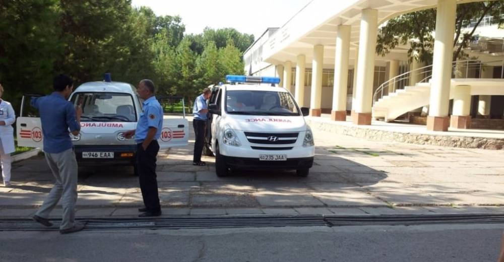 Два выпускника погибли от удара током в кафе в Узбекистане