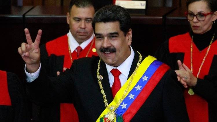 Мадуро заявил о возможности мирного решения конфликта в Венесуэле