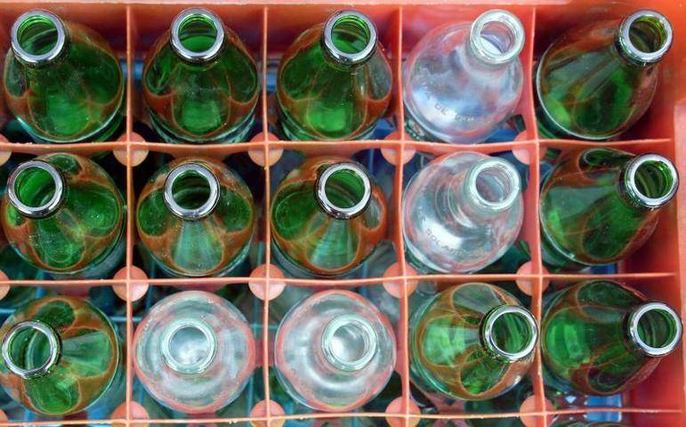 Минпромторг: Прием бутылок у населения противоречит санитарным правилам
