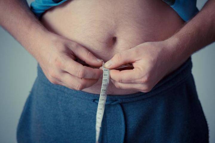 Минздрав назвал число страдающих ожирением мужчин в России