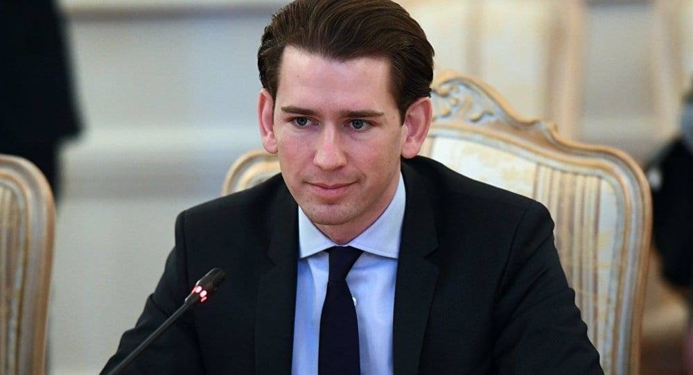 Парламент Австрии вынес вотум недоверия канцлеру