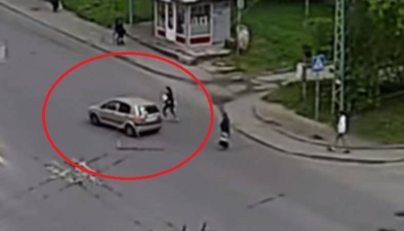 Автомобиль сбил ребенка на «зебре» в Петрозаводске (видео)