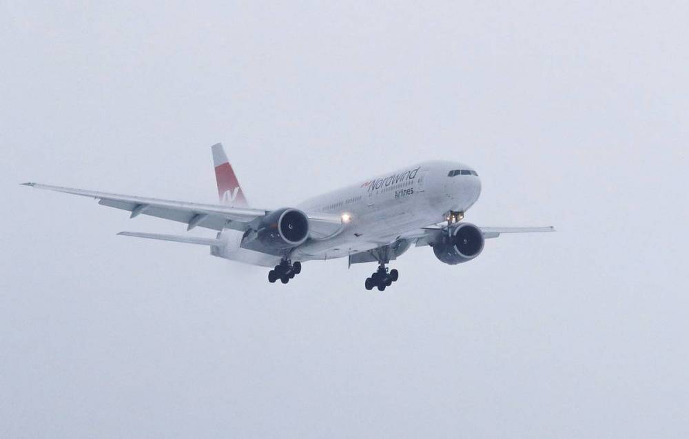 Boeing совершил аварийную посадку в аэропорту Иркутска