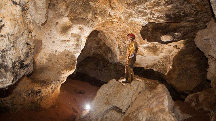 Спелеологи начали сканировать пещеру под "Тавридой"