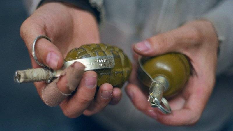 Полиция Киева задержала мужчину с гранатой