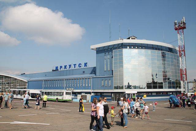 Boeing совершил аварийную посадку в аэропорту Иркутска