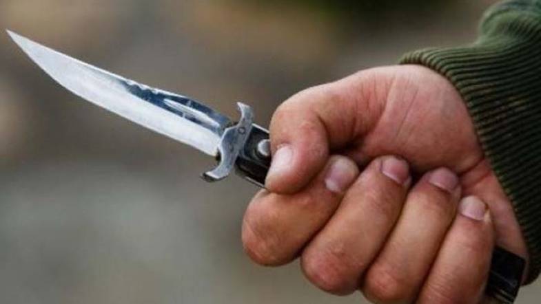 В Херсоне злоумышленник с ножом пнул патрульного полицейского
