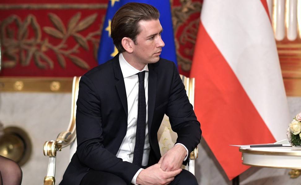 Президент Австрии отправил в отставку правительство
