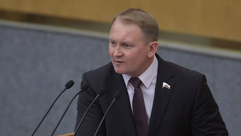Депутат предложил запретить чиновникам иметь недвижимость за границей