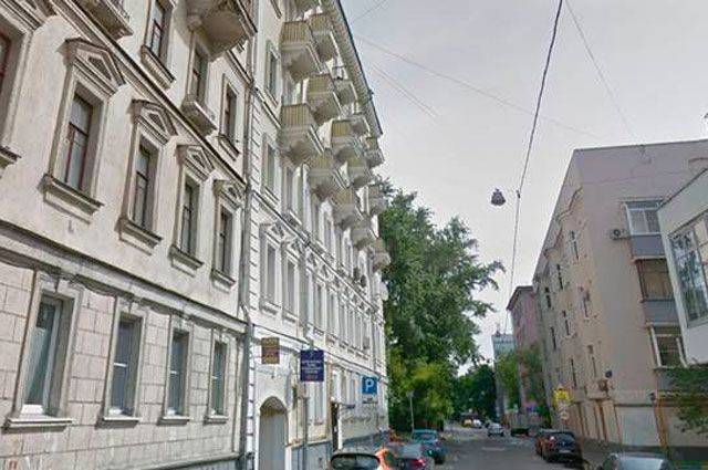 В центре Москвы обрушился балкон жилого дома
