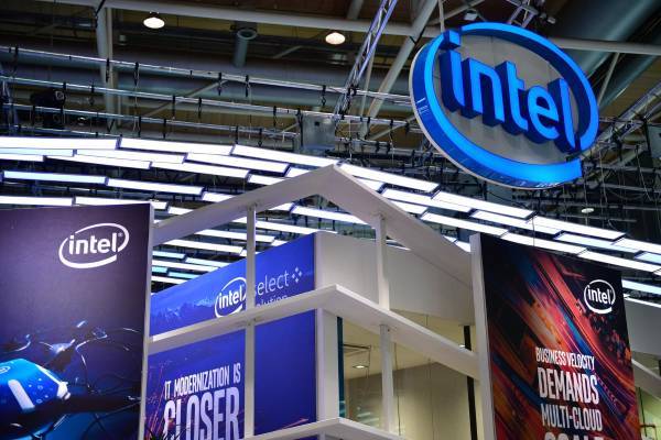 Intel завершил процессорный долгострой. Успевшая «устареть» планка в 10 нм взята