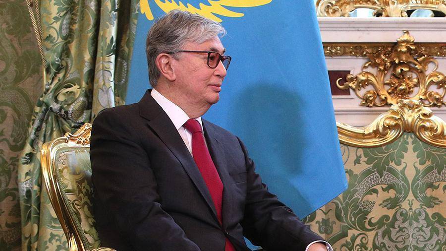 Президент Казахстана наградил Путина орденом Нурсултана Назарбаева