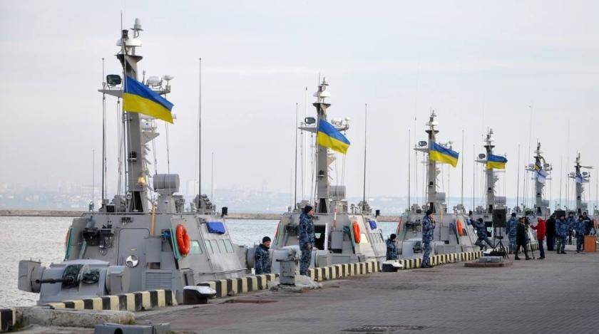 Украина провела учебные стрельбы в Азовском море