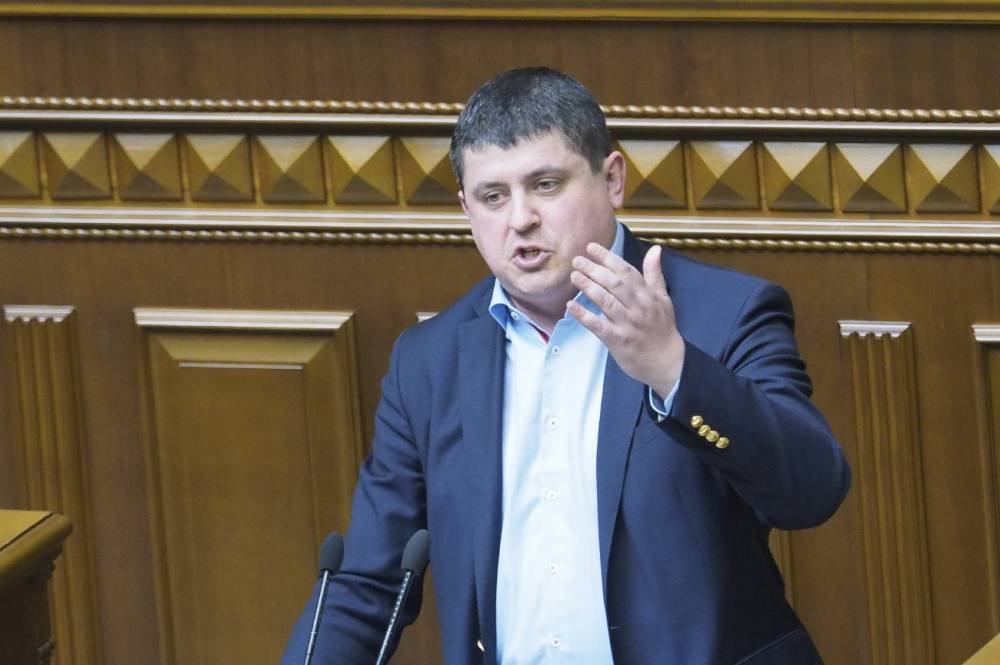 «Народный фронт» не идет на выборы в ВР, но Бурбак все равно попытается пролезть в парламент