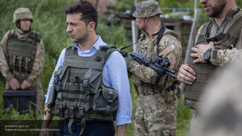 Зеленскому нужно ехать к ополченцам в Донецк и Луганск, считает эксперт