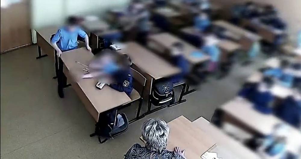 В Вологде ученик начальных классов угрожал одноклассникам и учительнице