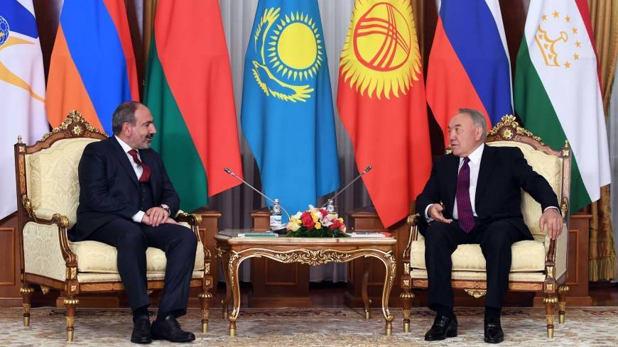 Назарбаев отметил важность развития отношений с Арменией