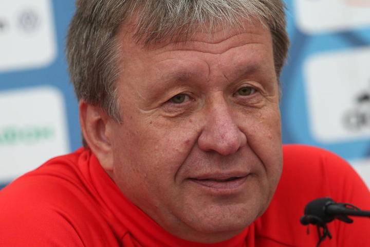 Бывший тренер сборной России по футболу предположил, с чем связаны высокие траты в 2018 году