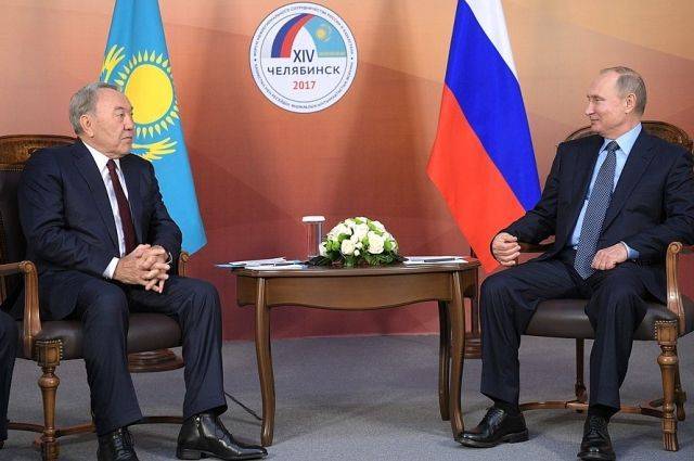 Путин поблагодарил Назарбаева за вклад в интеграцию и создание ЕАЭС
