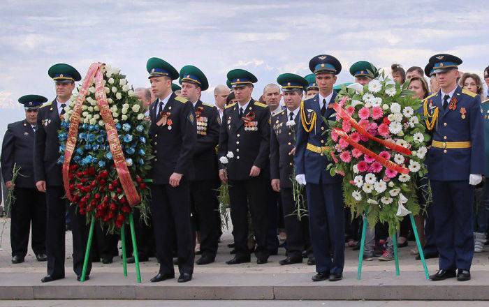 Военнослужащие ЮВО в Армении отметили День пограничника России