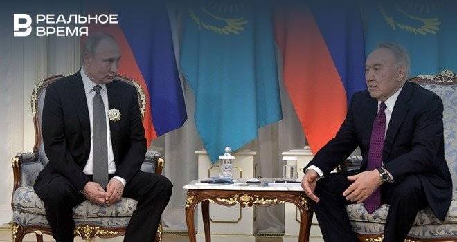 Назарбаев вручил Путину орден своего имени