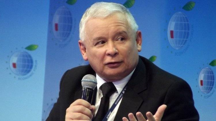 Польский политик призвал Качиньского ответить перед судом за оскорбления в адрес РФ