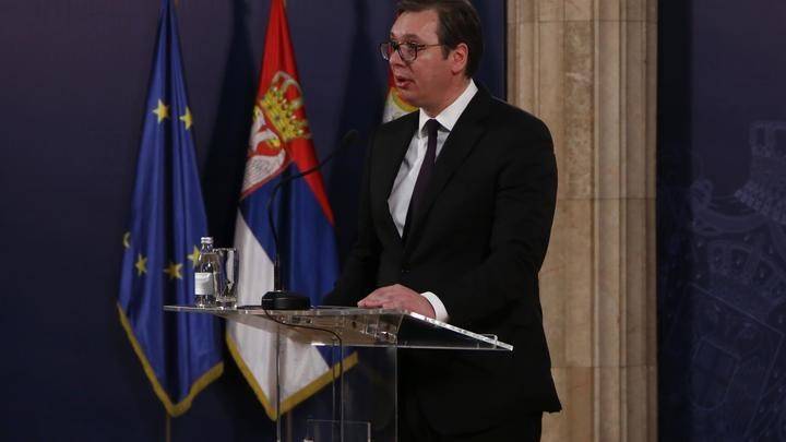 "Вучич хочет усидеть на двух стульях": Политолог объяснил, почему глава Сербии ведет игру между Западом и Востоком