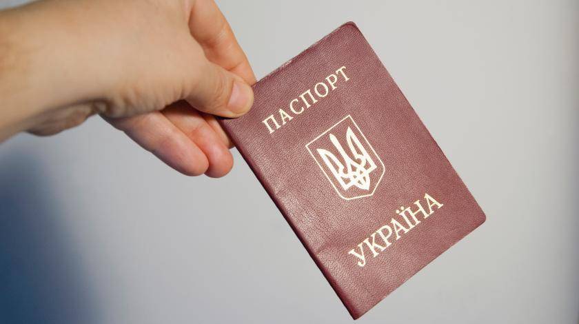 Российский хоккеист стал гражданином Украины