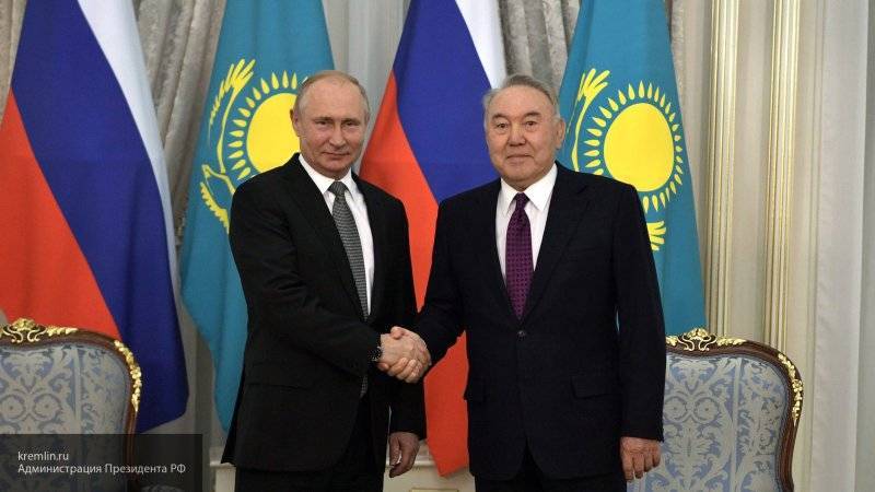 Путин предложил присвоить Назарбаеву звание почетного председателя ЕАЭС