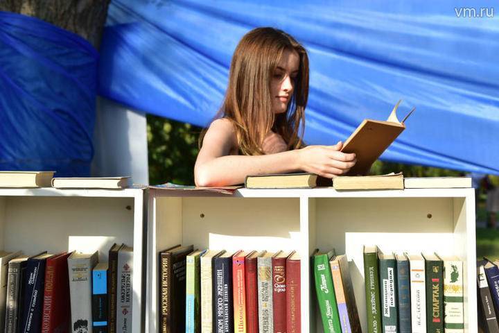 Летние читальни заработают в городских парках с июня